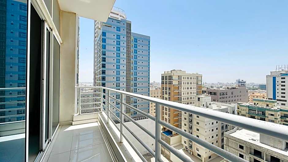 OYO 104 Q House 3 Apartments
