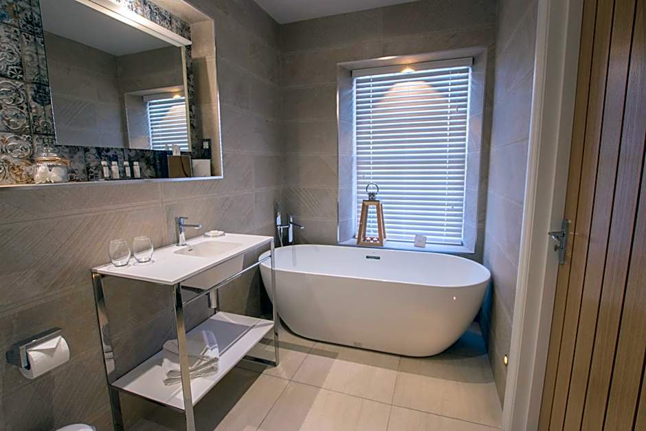 The Peacock at Barlow