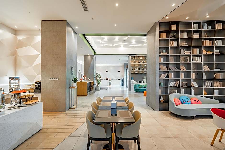 Lereal Inn Ningbo East New City