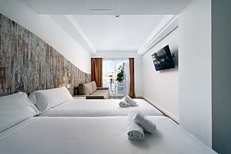 Junior Suite with Balcony