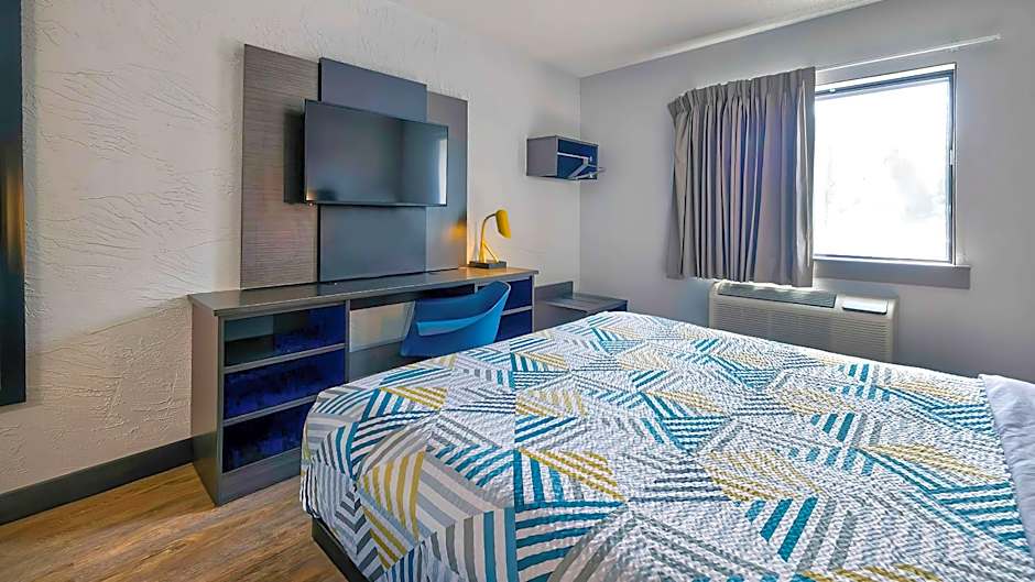 Motel 6-Milwaukee, WI - Glendale