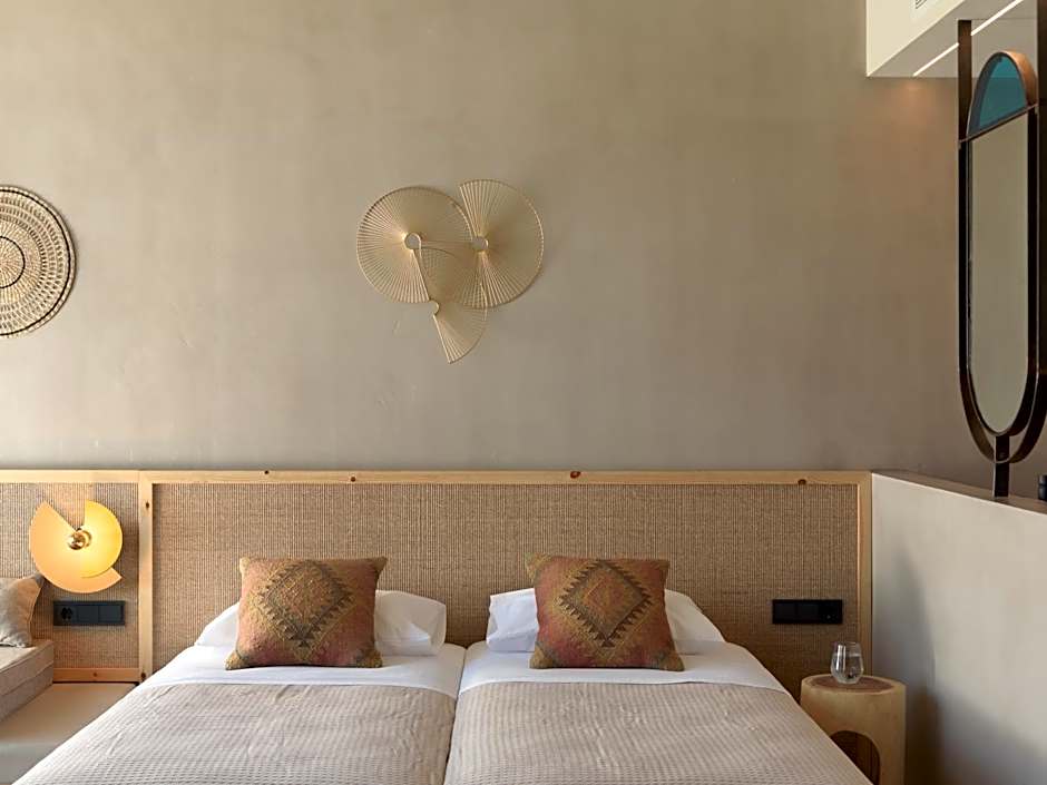 NERĒA Boutique Hotel