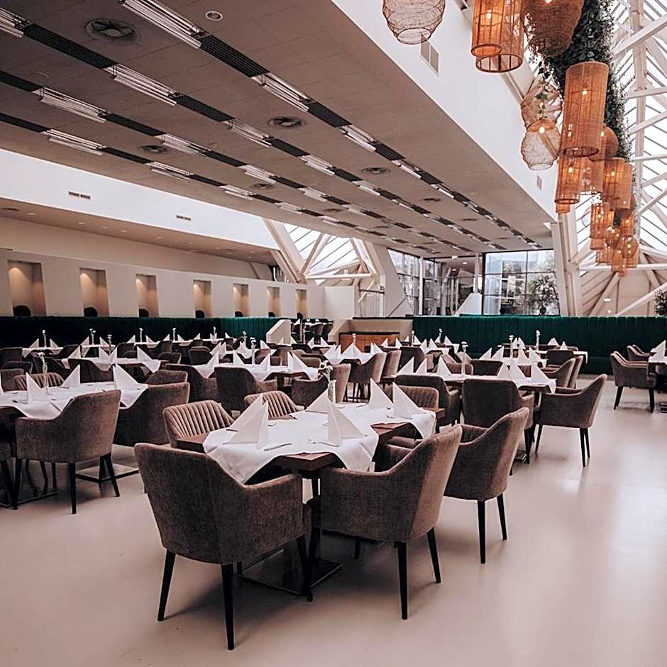 EVENTHOTEL PYRAMIDE & CONGRESS CENTER