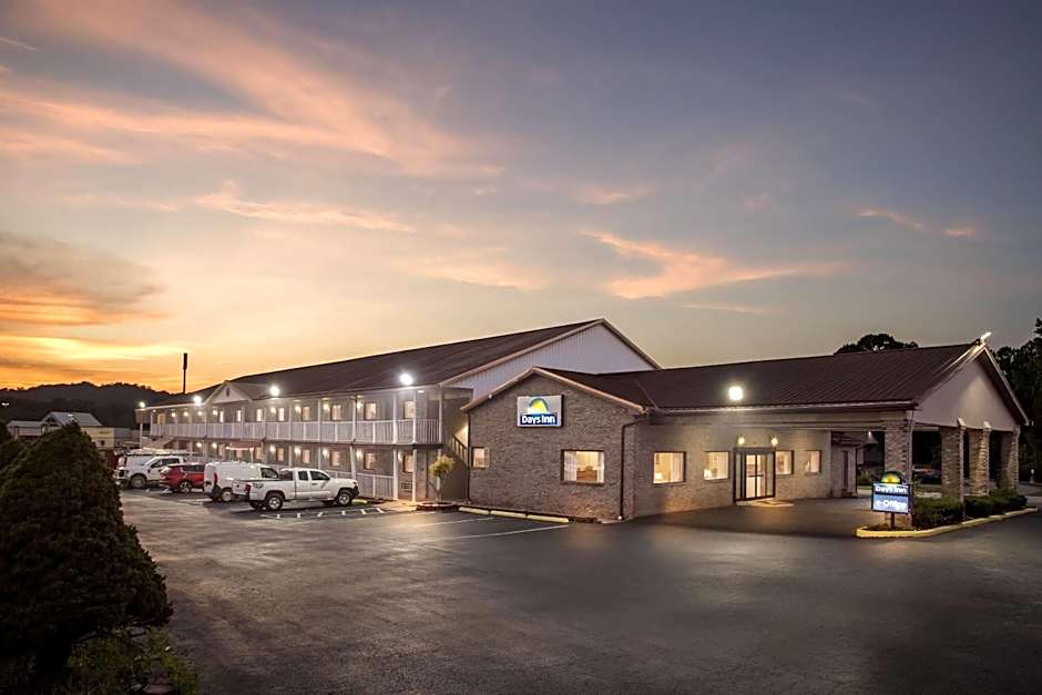 Days Inn by Wyndham Huntington