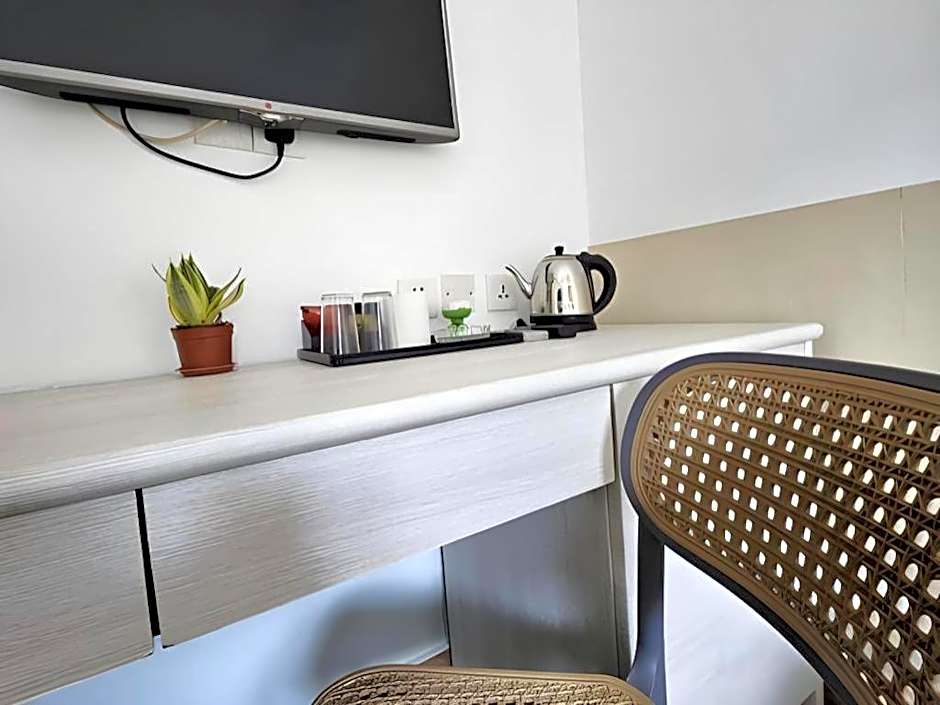 Man Va Hotel
