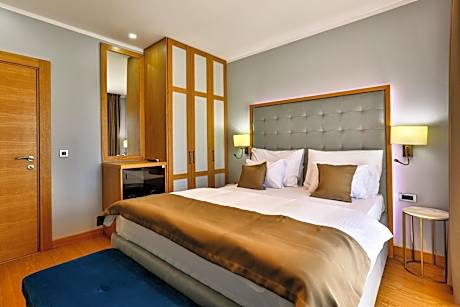 Deluxe Suite with Sea View