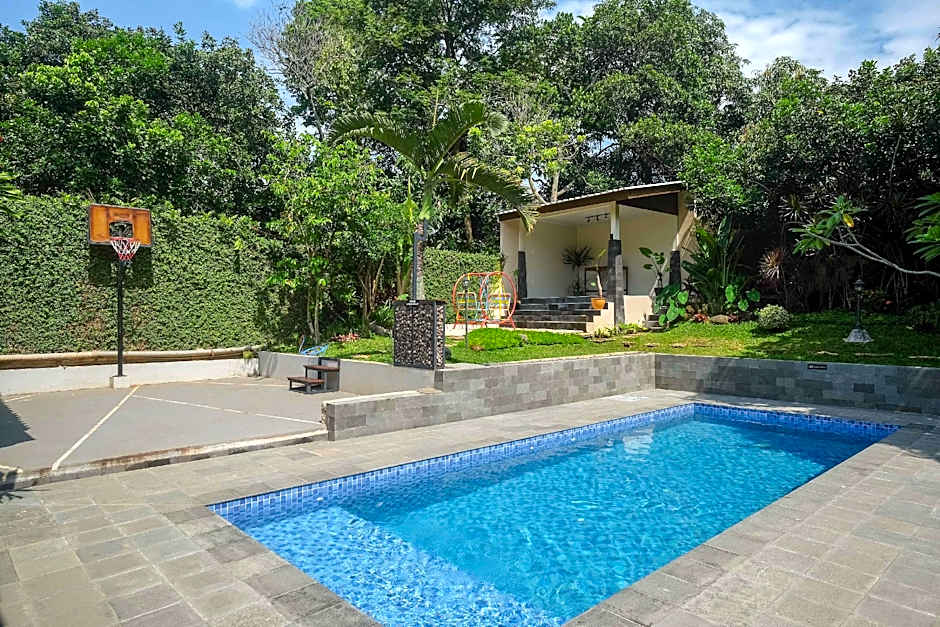 SAREH VILLA by The Lavana