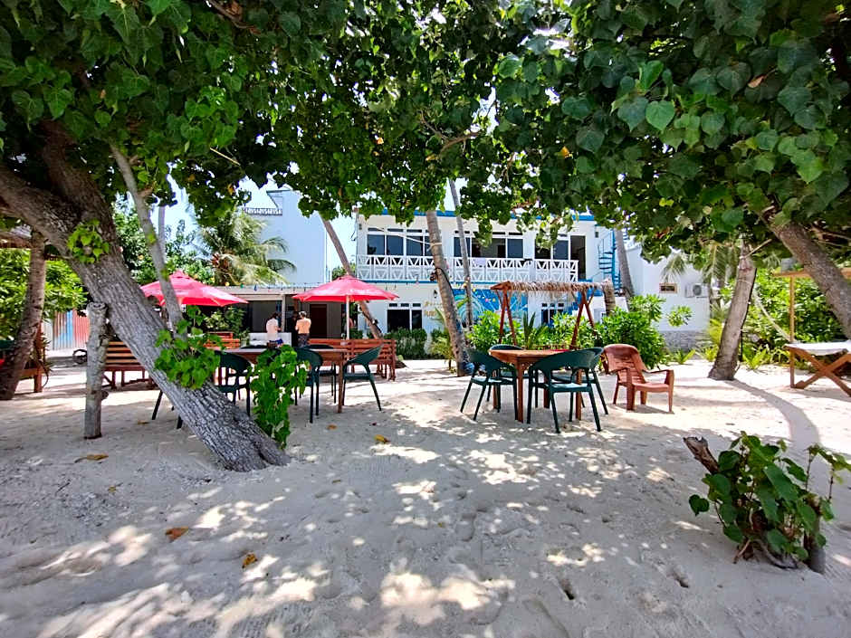Batuta Maldives Surf View Guesthouse