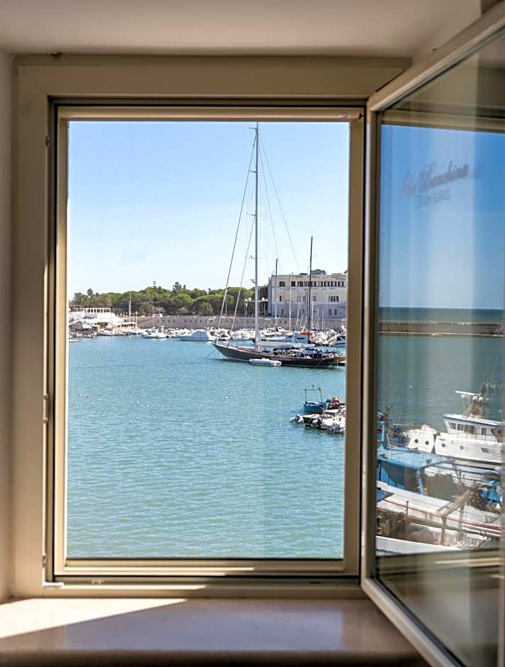 LA BANCHINA LUXURY SUITES