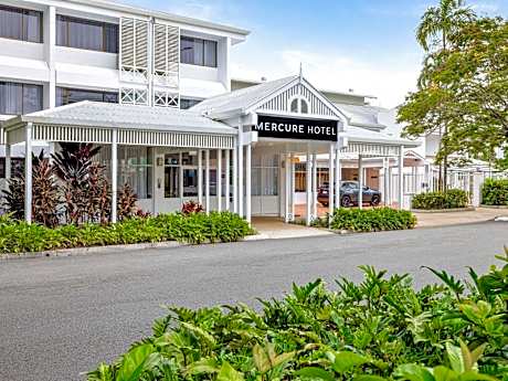 Mercure Cairns