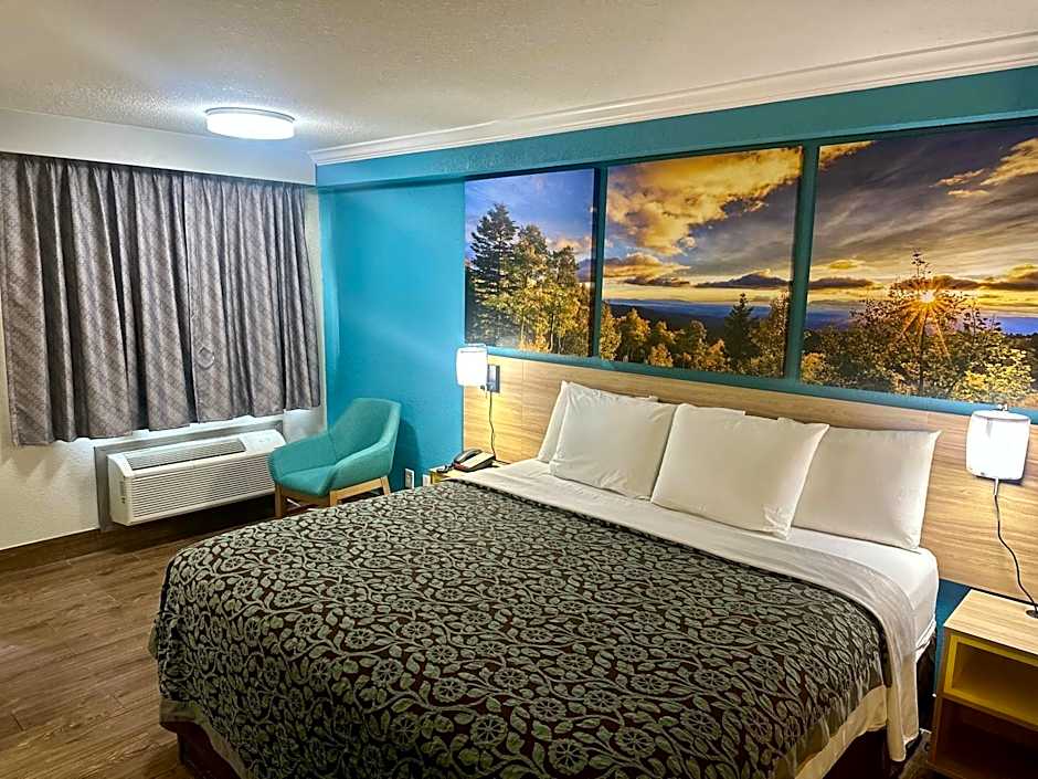 Days Inn by Wyndham Houston East