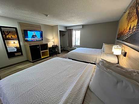 Queen Room with Two Queen Beds - Non-Smoking