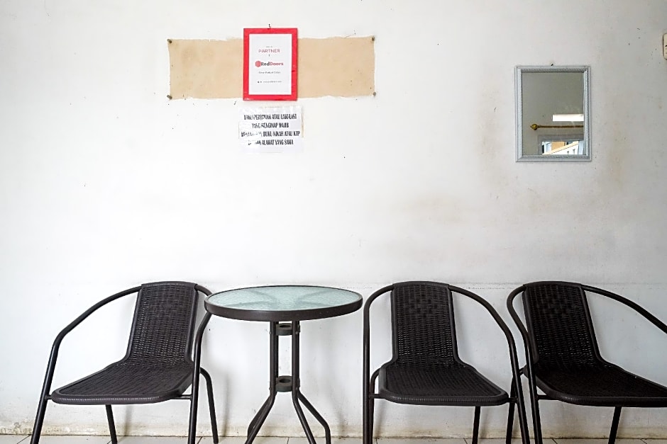 RedDoorz @ Putri Syariah Brebes