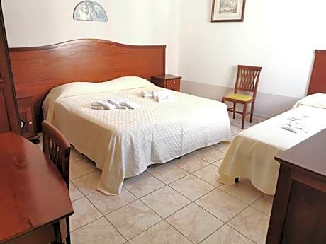 Triple Room with Private Bathroom