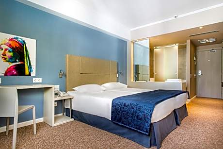 Superior with balcony