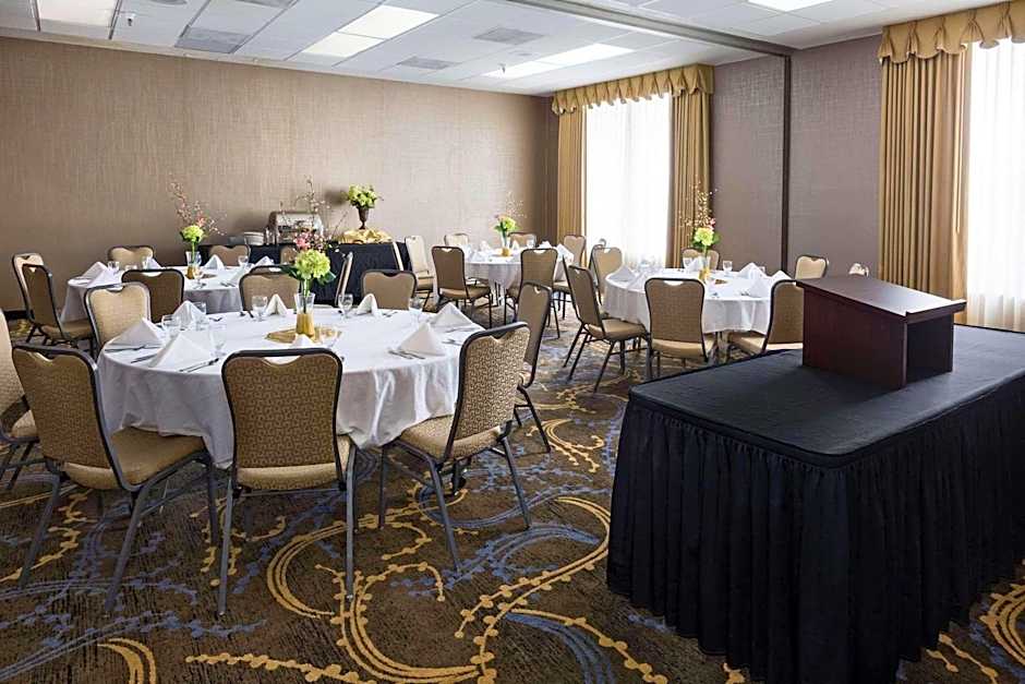 Radisson Hotel Bismarck