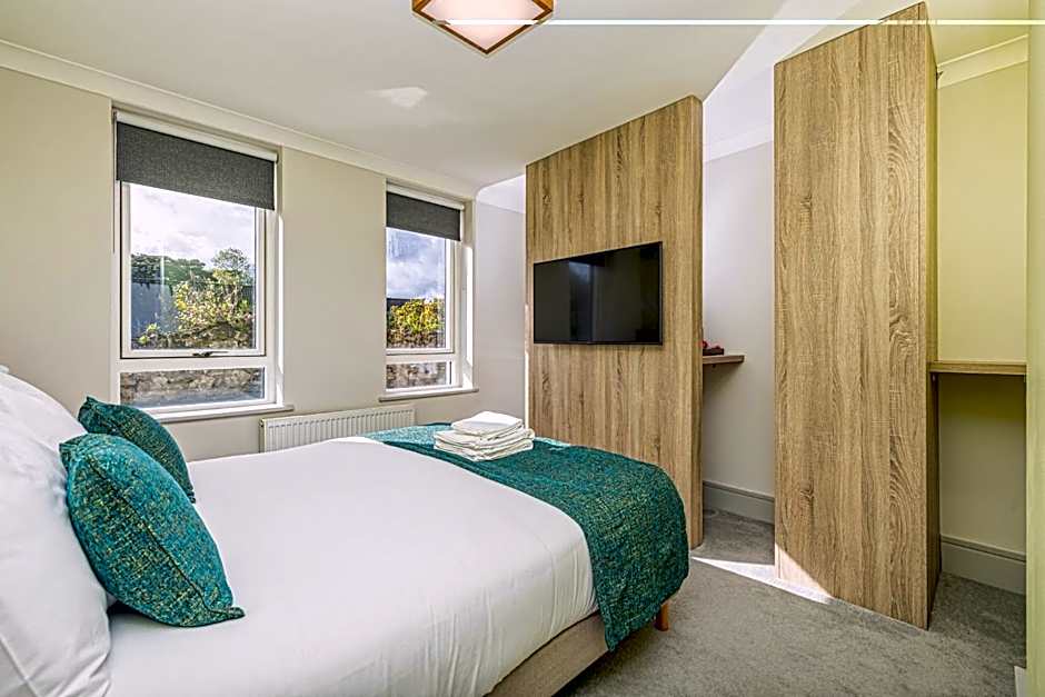 Forty Four Main Street