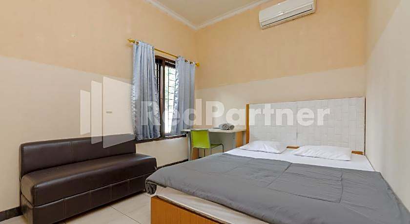 Karawaci Taman Permata Tiga Mitra RedDoorz