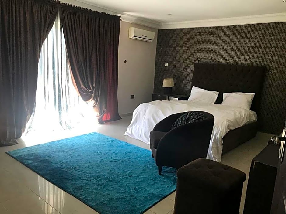 Crown Apartments, Extended Stay Suites