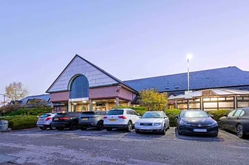 Clarion Cedar Court Wakefield Hotel