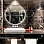 Roomers Munich, Autograph Collection by Marriott