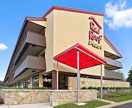 Red Roof PLUS+ Baltimore North - Timonium