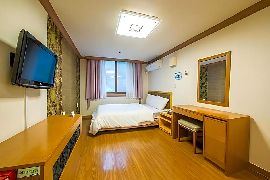 Osaek Greenyard Hotel