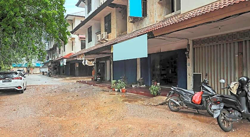 SPOT ON 92569 Anto Homestay SyariahNearPelabuhan Feri Harbor Bay