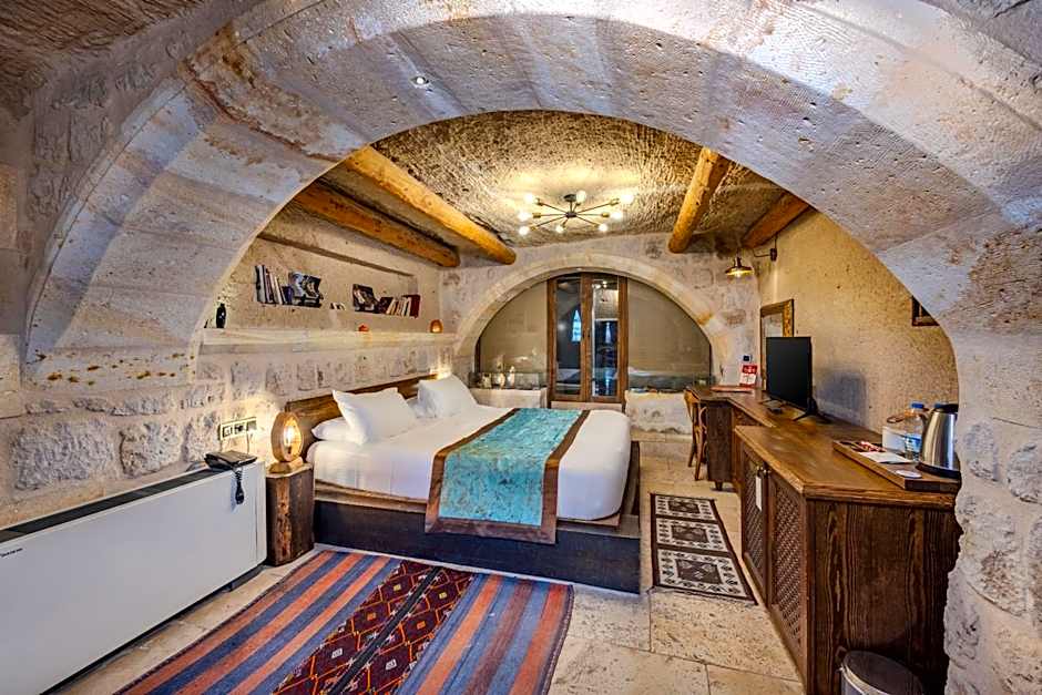 Cappa Via Cave Hotel