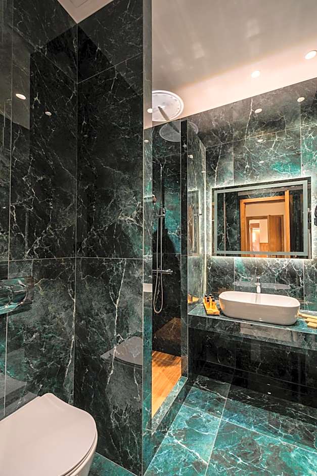 FLOARA DI MUNTE Forest Luxury Suites