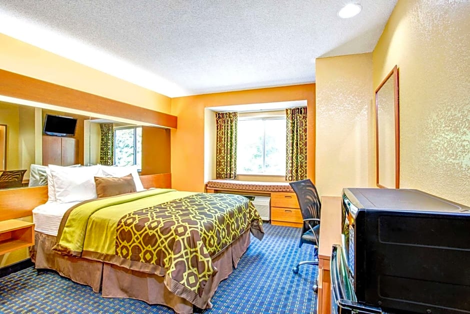 Microtel Inn & Suites by Wyndham Newport News Airport