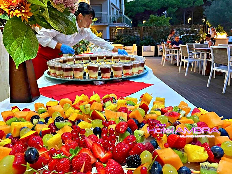 HOTEL AMBRA - Fronte Mare - Vicinissimi al Centro