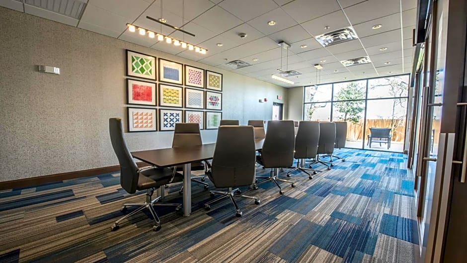 Holiday Inn Express & Suites Dripping Springs - Austin Area By IHG