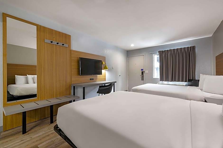 Motel 6-Santa Ana, CA