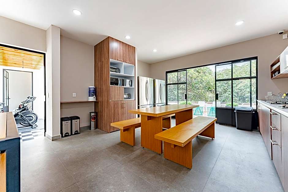Casa Danubio Reforma by VH