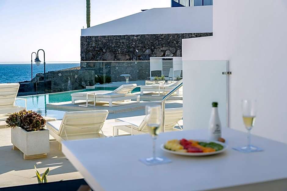 Royal Marina Suites Boutique Hotel