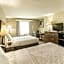 La Quinta Inn & Suites by Wyndham Richmond South