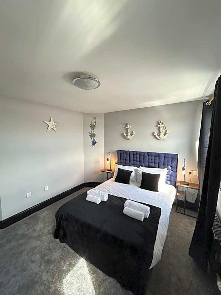 Bay View Rooms at Mentone Hotel