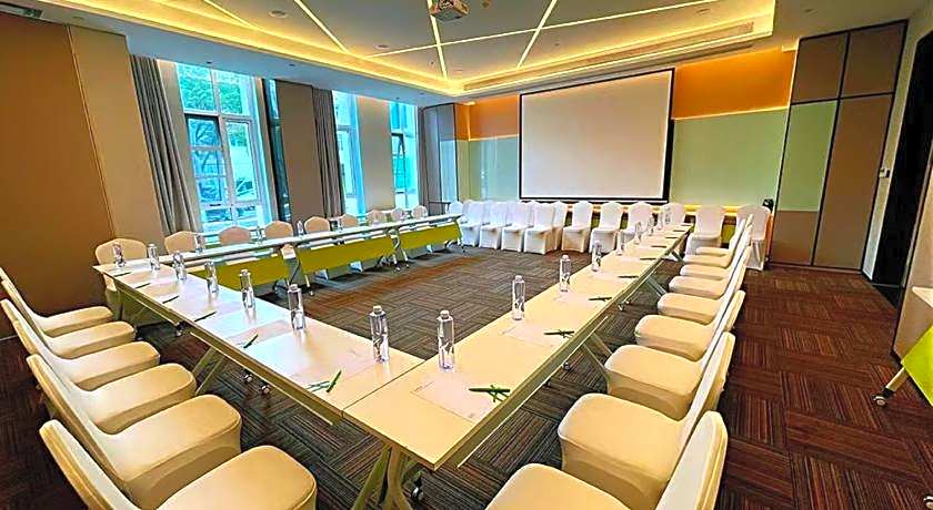 Holiday Inn Shanghai Dishui Lake By IHG