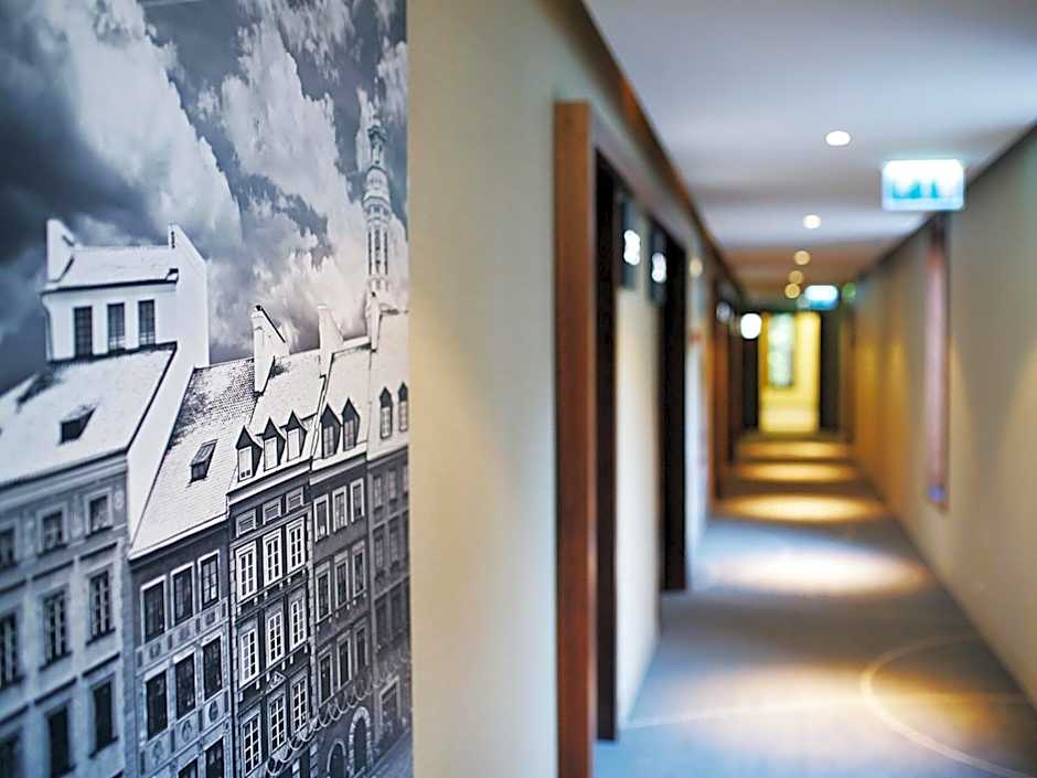 Warsaw Plaza Hotel