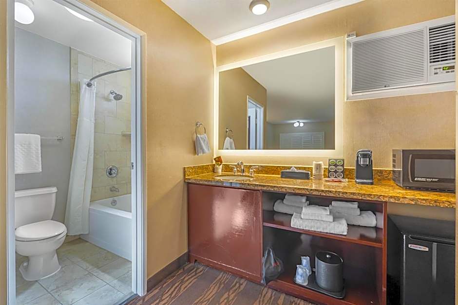 Best Western Plus Stovall's Inn