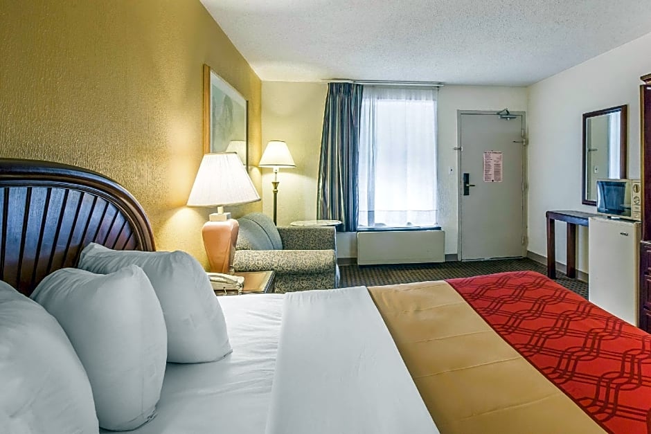 Rodeway Inn & Suites Carrollton