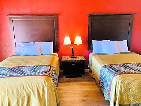 Queen Room with Two Queen Beds - Non-Smoking