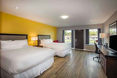 2 Queen Beds Deluxe Room Lake Side Non-Smoking