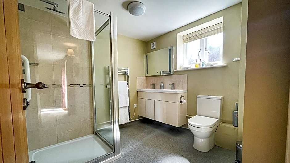 The Pheasant Public House & Hotel