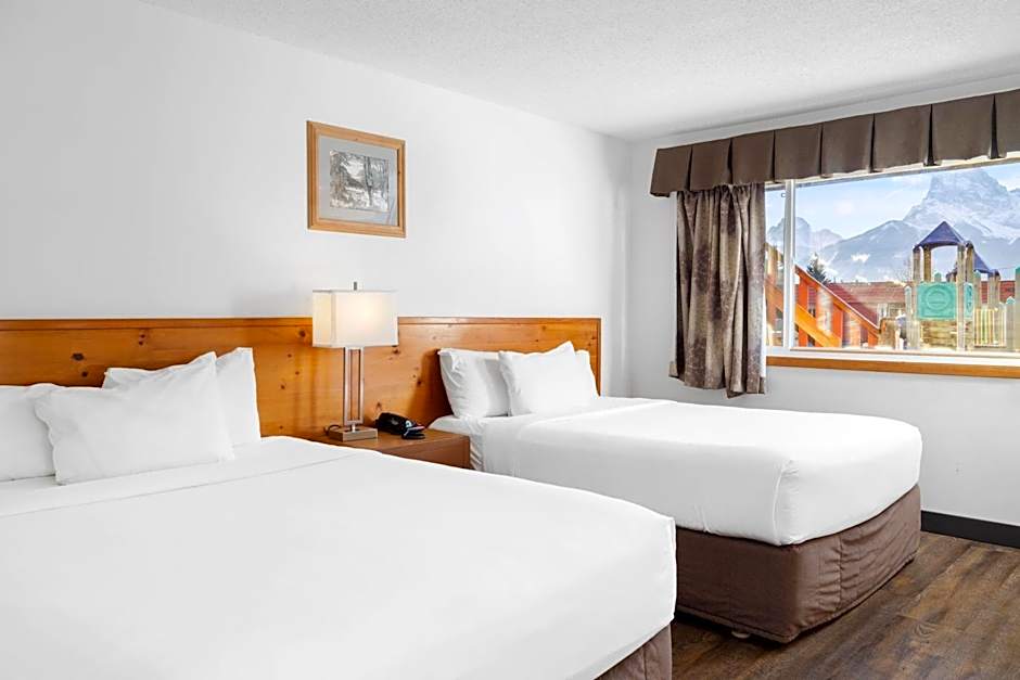 Rocky Mountain Ski Lodge