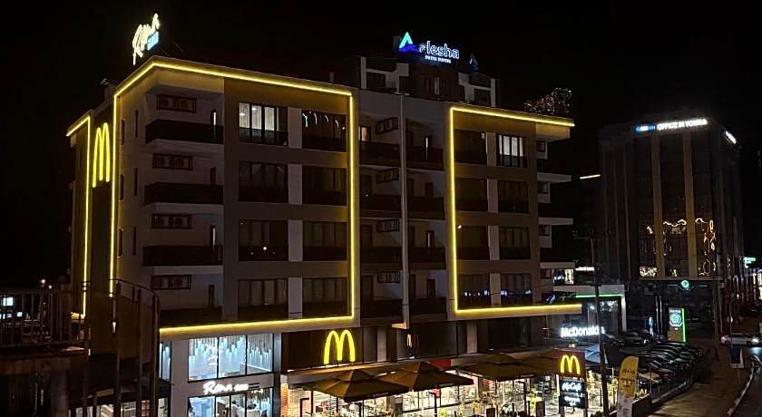 Rena Grand Residence & Suit