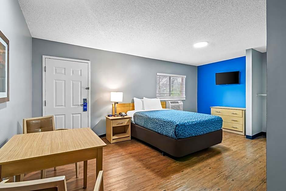 Suburban Studios Stuart near Federal Hwy 1