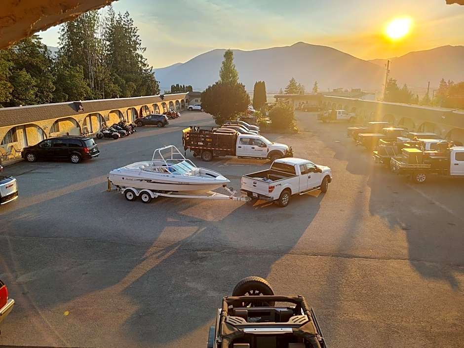 Magnuson Hotel Creston