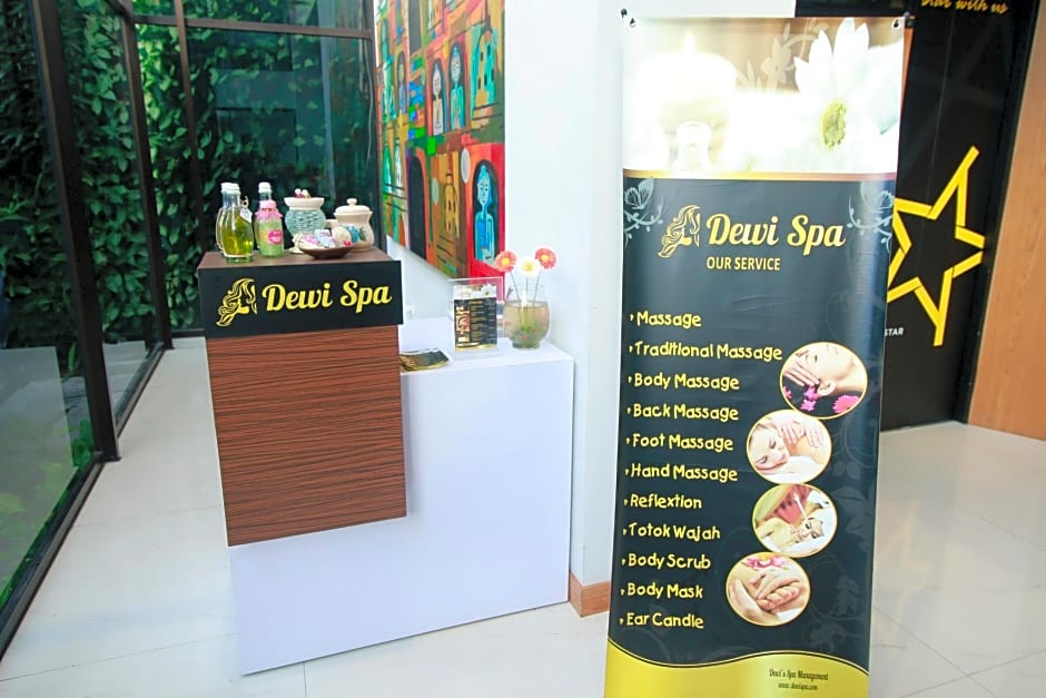 Yellow Star Ambarukmo Hotel